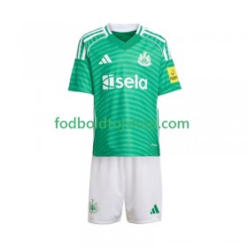 Newcastle United Børn Udebane Fodboldsæt 2025-26 S/S (+ Korte bukser)